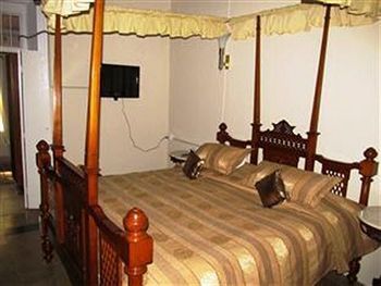 Palacete Rodrigues 2*